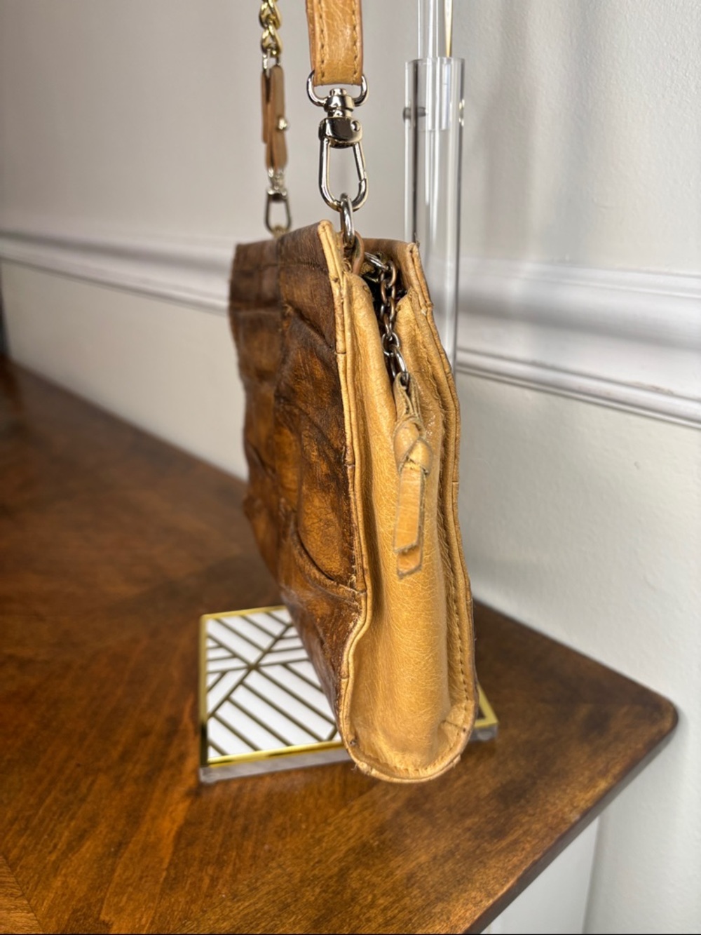 THE SAK distressed brown leather crossbody bag with daisy charm - Picture 7 of 15